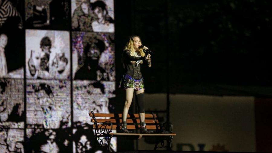 Madonna homenageou diversas vítimas da Aids em seu show no Rio - Victor Chapetta /AgNews