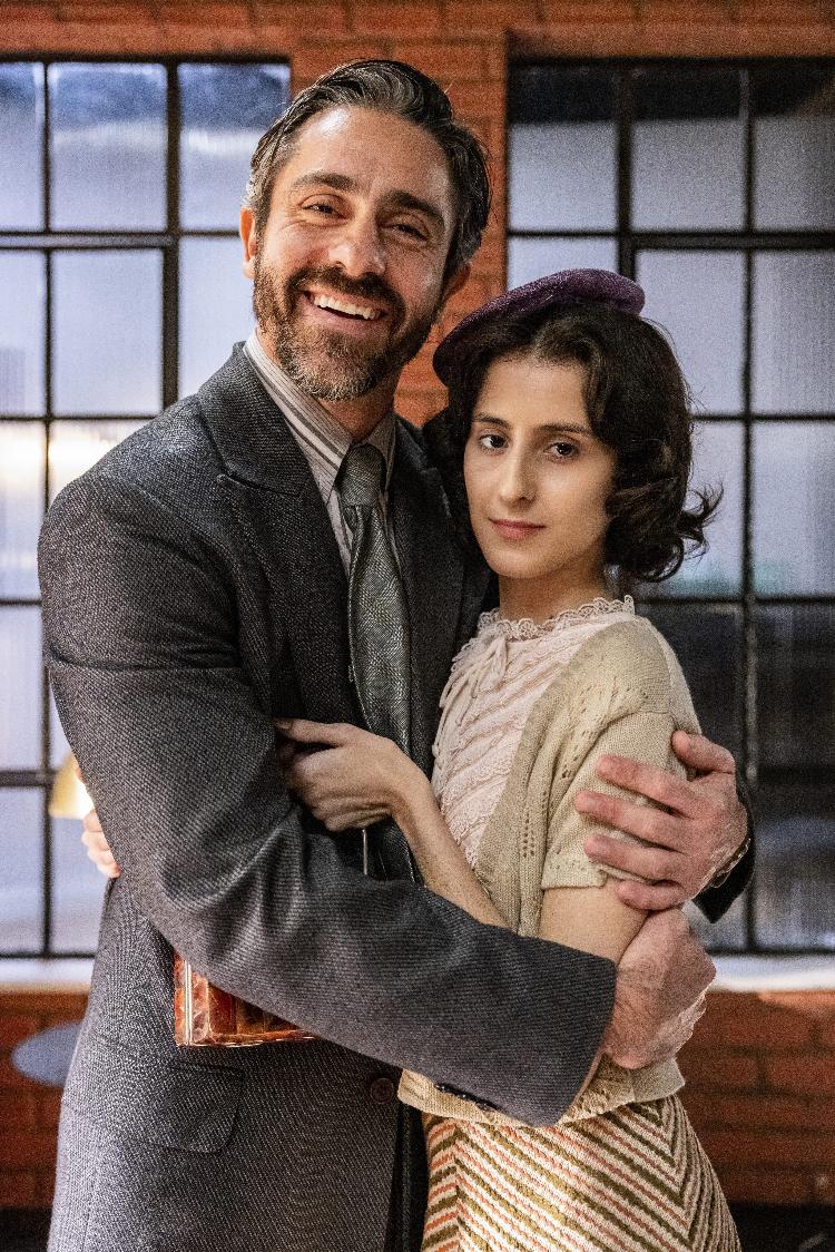 Mariana (Carol Romano) e Nelson (Felipe Abib) em 'Garota do Momento' Mariana (Carol Romano) e Nelson (Felipe Abib) em 'Garota do Momento'