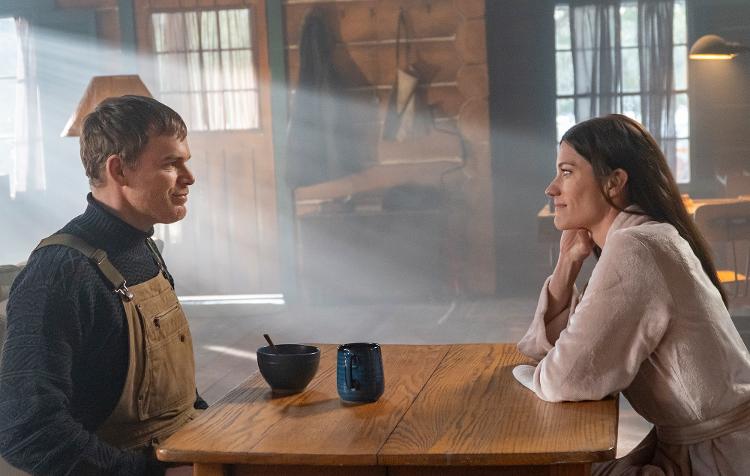 Dexter (Michael C. Hall) e Debra (Jennifer Carpenter) em 'Dexter: New Blood'