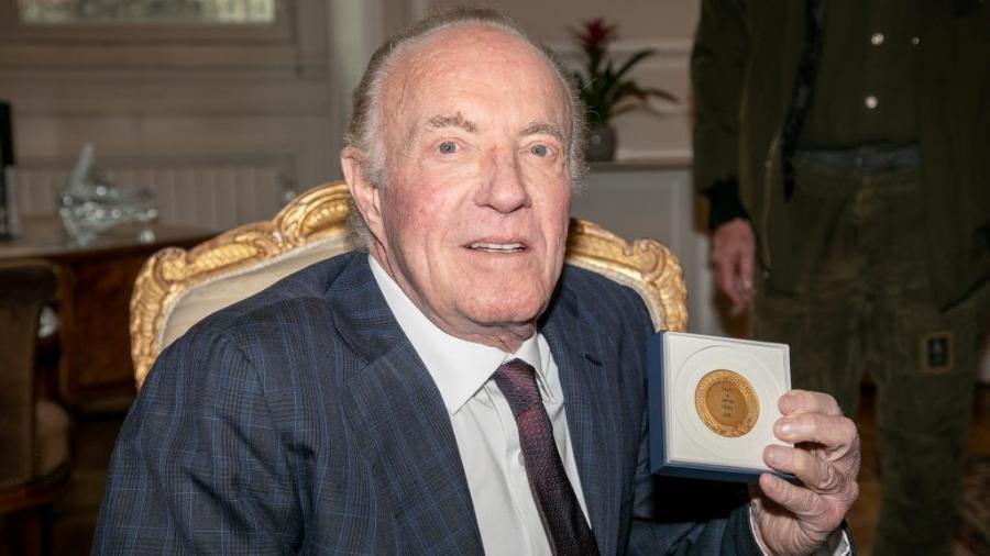 James Caan recebendo a Medalha da Cidade de Paris em 2018 - Marc Piasecki/WireImage