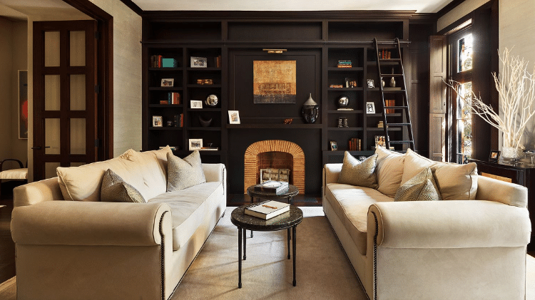 Sala de estar da casa que Gisele Bündchen colocou à venda Sala de estar da casa que Gisele Bündchen colocou à venda