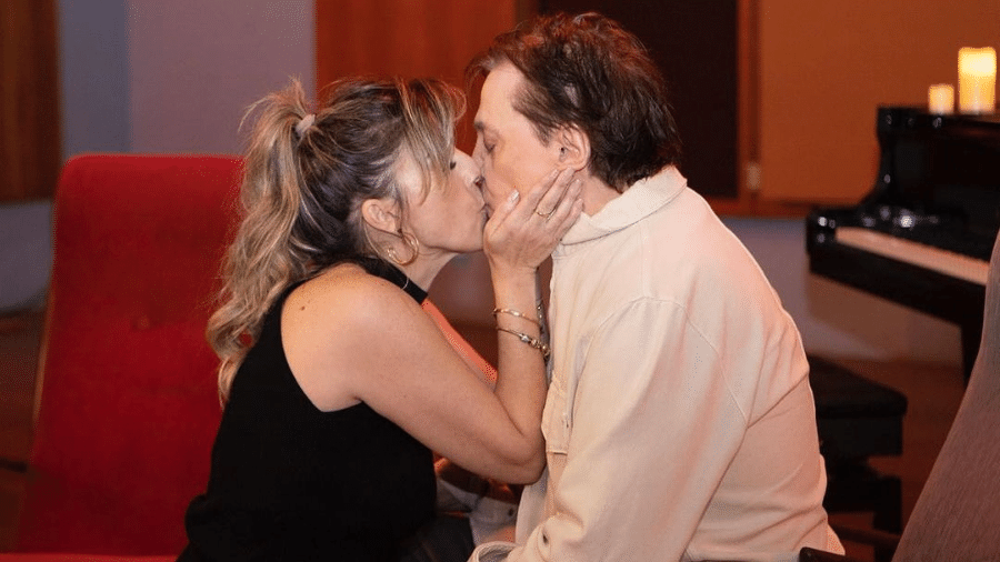 Fábio Jr. e Fernanda Pascucci se beijando - Reprodução/Instagram