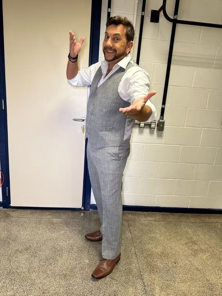 BBB 25: Edilberto exibe look para final BBB 25: Edilberto exibe look para final