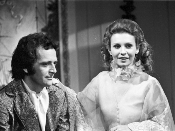 Em "Senhora", exibida em 1975, Gilberto Braga fez uma adaptação do romance homônimo, de José de Alencar. - Divulgação