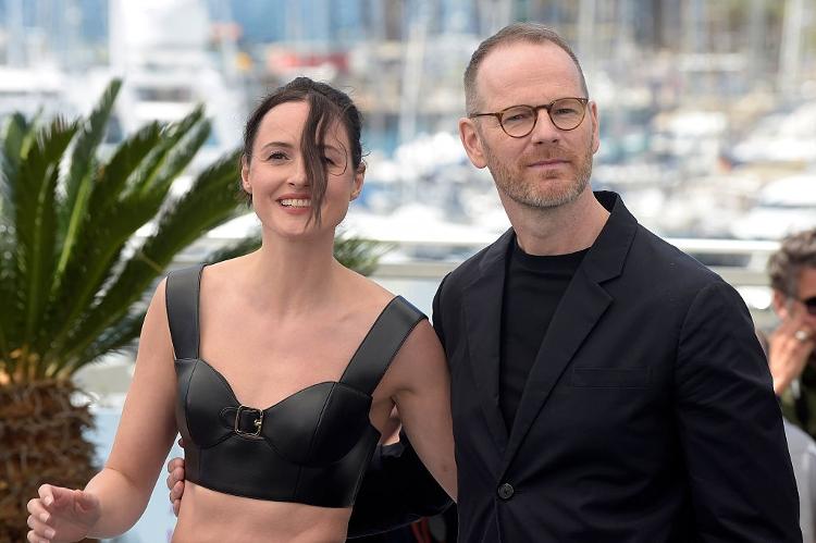 Cannes 2025: Renate Reinsve e Joachim Trier posam para foto Cannes 2025: Renate Reinsve e Joachim Trier posam para foto