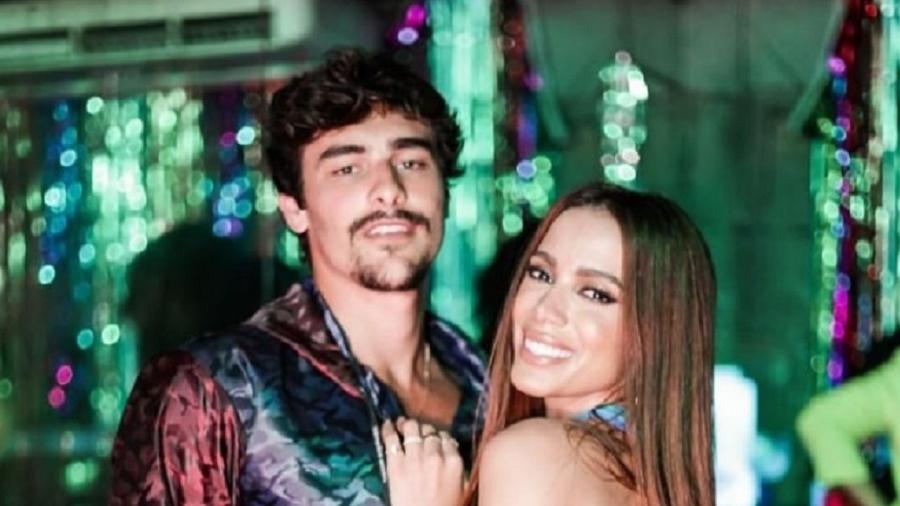 Anitta posou com o ator Bruno Montaleone durante festa no Rio - Reprodução/Instagram