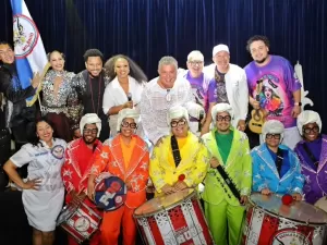 Milton Cunha ganha homenagem em escola de samba de SP: 'É um sonho'