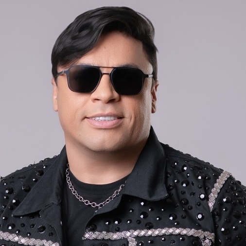 Cantor Neto Araújo, ex-Cavaleiros do Forró, morre aos 42 anos