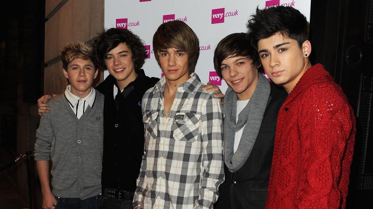 O grupo One Direction recém-formado, em novembro de 2010