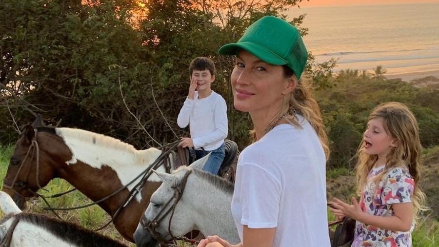 Tom Brady publicou foto de Gisele, desejando-a um feliz Dia das Mães