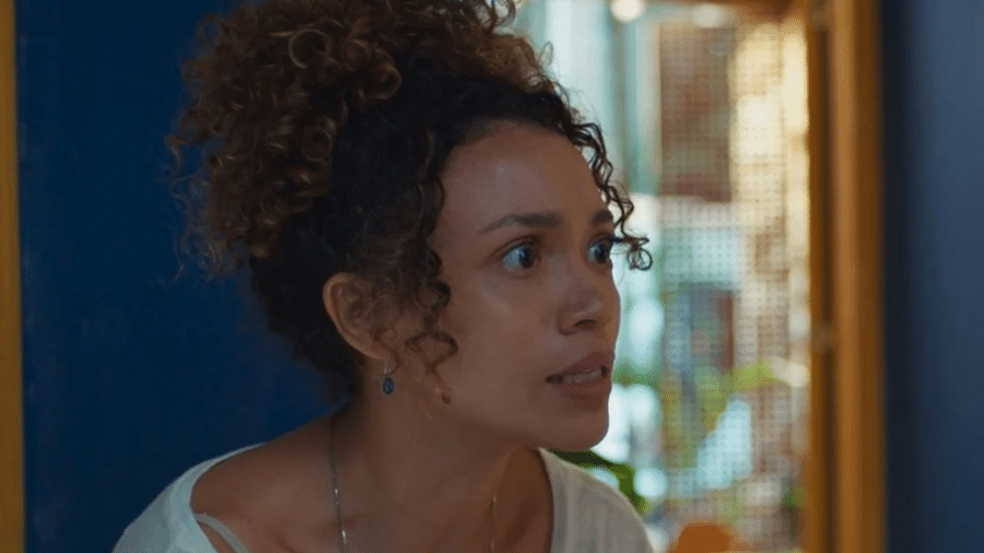 Laís (Lorena Lima) em "Vale Tudo" - Reprodução/Globo