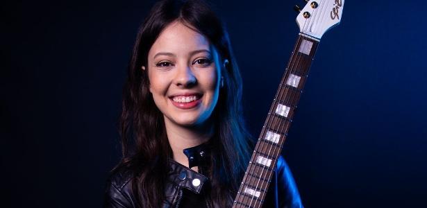 Gabi Anias apresenta tributo a Eric Clapton
