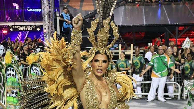 Sophia Ferro é rainha de bateria da Camisa Verde e Branco