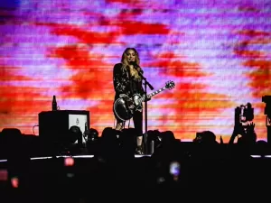Vipão de Madonna tem Jesus Luz, globais e até 'engarrafamento' de gente