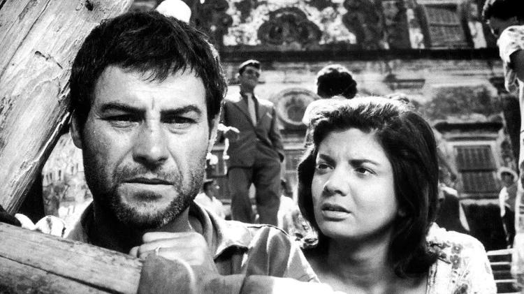 Leonardo Villar e Glória Menezes em cena de "O Pagador de Promessas" Leonardo Villar e Glória Menezes em cena de "O Pagador de Promessas"