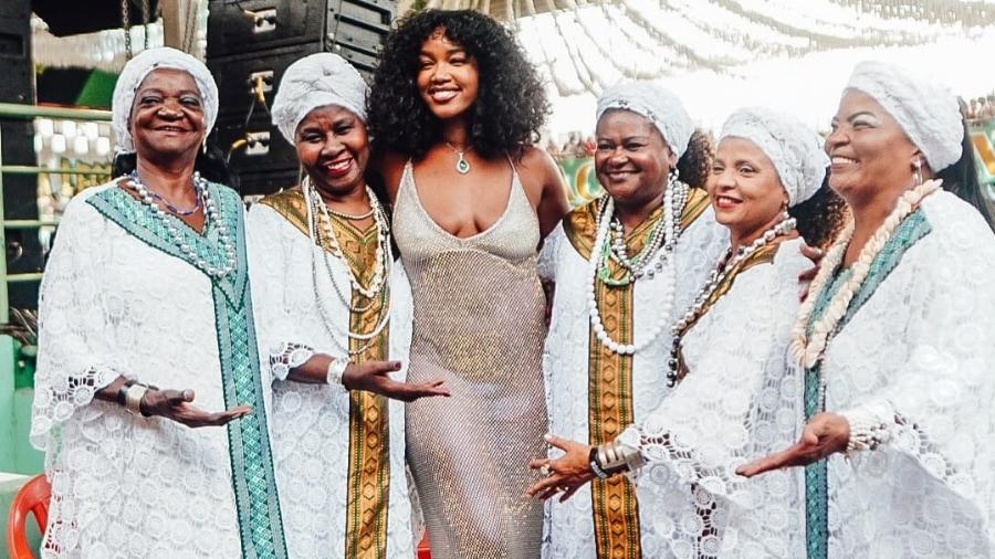 IZA ousa em look transparente e celebra retorno como rainha da Imperatriz Leopoldinense - Reprodução/ Instagram
