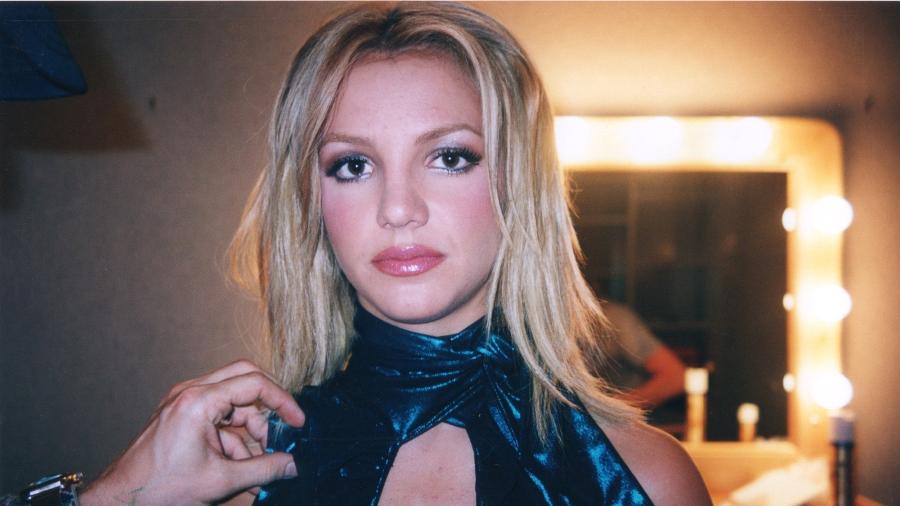 Britney Spears em retrato exibido durante o documentário "Framing Britney Spears", disponível no Globplay - Reprodução