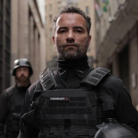 Marco Luque vive um comandante no filme Passagrana