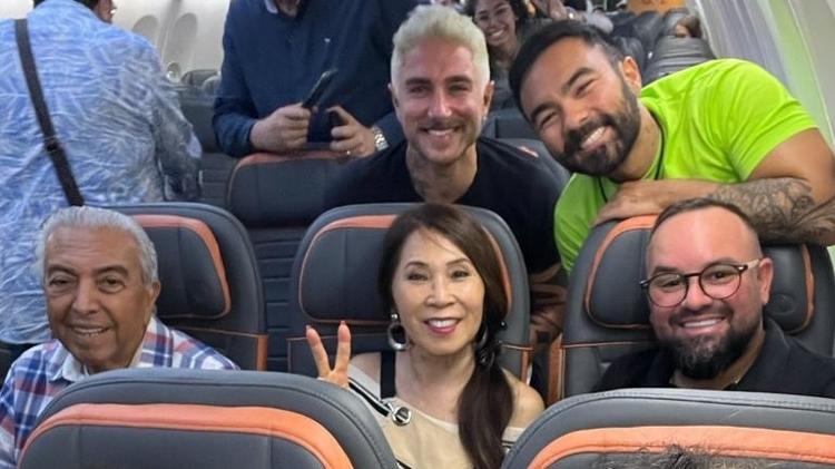 Mauricio de Sousa viaja com parte da família em avião da Turma da Mônica 
