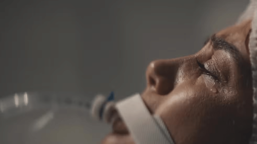 Cecília (Simone Spoladore) morre em 'Mania de Você' Cecília (Simone Spoladore) morre em 'Mania de Você'