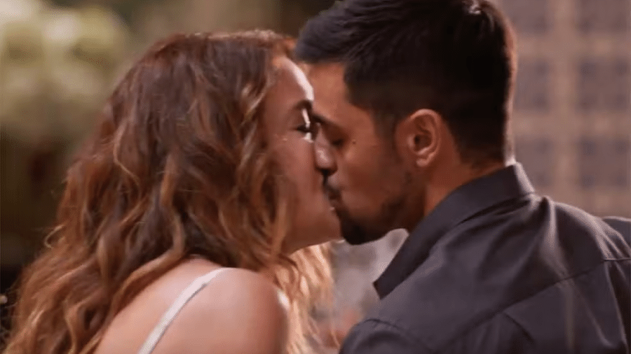 Filipa (Cláudia Abreu) e Danilo (Felipe Simas) em "Dona de Mim" - Reprodução/Globo