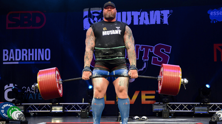 Hafthor Júlíus Björnsson quebra recorde mundial ao erguer 510 kg