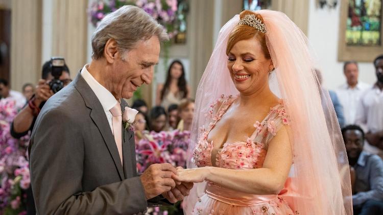 Laudelino (Herson Capri) e Aldeíde (Karine Teles) em 'Vale Tudo' Laudelino (Herson Capri) e Aldeíde (Karine Teles) em 'Vale Tudo'