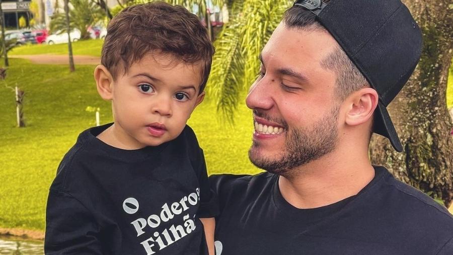 Murilo Huff ao lado do filho Léo, fruto do relacionamento com Marília Mendonça - Reprodução/Instagram