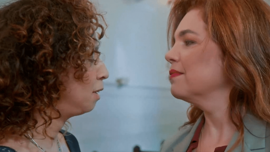 Adriana (Thalita Carauta) e Helena (Isabel Teixeira) são inimigas em 'Elas por Elas'