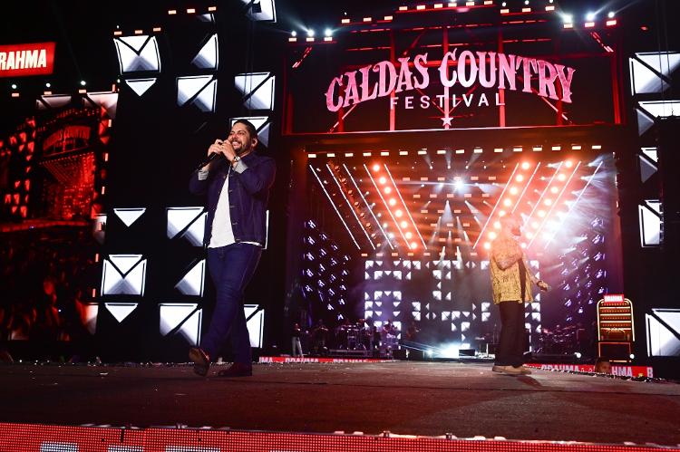 Jorge e Mateus se apresentam em Caldas Country 