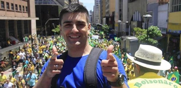 acervo mc divertida on X: 🚨AGORA: MC Divertida expulsa Jair Bolsonaro dos  Estados Unidos.  / X