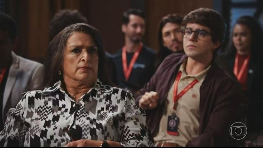 Leda (Grace Gianoukas) e Guto (Daniel Rangel) em "Família É Tudo" - Reprodução/Globo