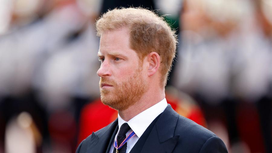 O príncipe Harry durante o cortejo fúnebre da rainha Elizabeth 2ª por Londres - Max Mumby/Indigo/Getty Images