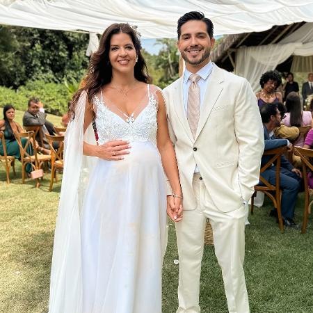 Fátima (Mariana Santos) e Gael (Igor Cosso) no último capítulo de 'Mania de Você' Fátima (Mariana Santos) e Gael (Igor Cosso) no último capítulo de 'Mania de Você'