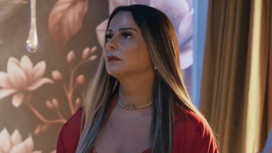Rosana (Viviane Araújo) em "Volta por Cima" - Reprodução/Globo