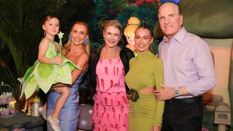 Filha de Roberto Justus completa 5 anos com festa luxuosa Filha de Roberto Justus completa 5 anos com festa luxuosa