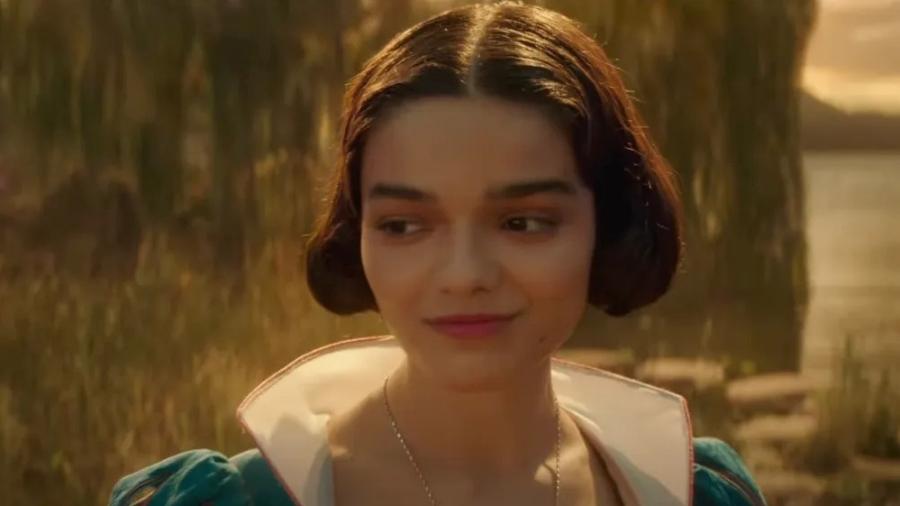 Rachel Zegler como Branca de Neve no trailer do live-action - Reprodução