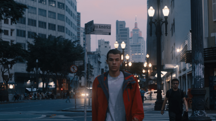 Em "Baby", João Pedro Mariano vive o Centro de São Paulo com suas contradições e afetos Em "Baby", João Pedro Mariano vive o Centro de São Paulo com suas contradições e afetos