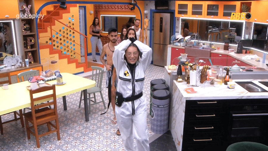 BBB 25 - Renata conta as coisas que ouviu na casa de vridro BBB 25 - Renata conta as coisas que ouviu na casa de vridro