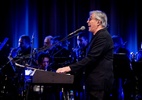Ivan Lins celebra 81 anos com concerto no Theatro Municipal
