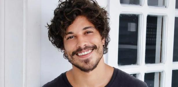 Douglas Sampaio celebra a estreia de seu primeiro longa como diretor