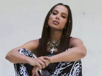 Anitta faz retiro espiritual e reflete: 'A consciência é minha virtude'