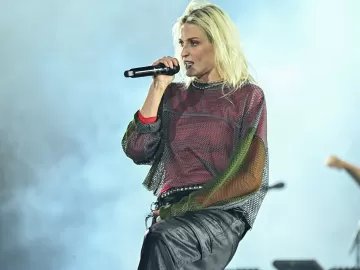 Nova vocalista martela no Allianz e clima é de 'O Linkin Park voltou'  