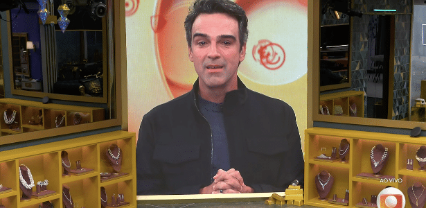 Tadeu quebra protocolo, revela morte do irmão e apoia Ana Paula: 'Respeito'