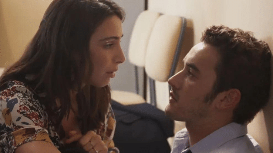 Ísis (Rayssa Bratillieri), Giovanni (Filipe Bragança) em "Elas por Elas" - Reprodução/Globo