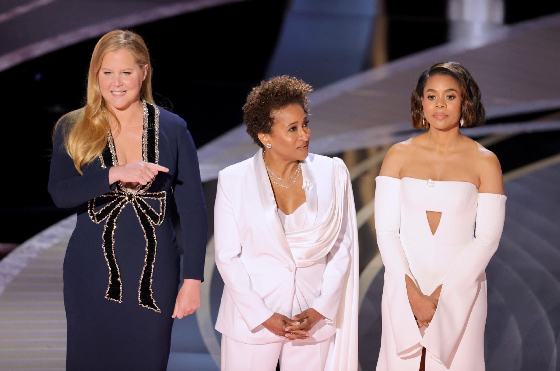 As apresentadoras do Oscar 2022 Amy Schumer, Wanda Sykes e Regina Hall - Getty Images