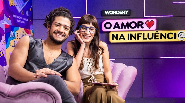 Gabriel Santana e Camila Fremder apresentam segunda temporada do podcast O Amor na Influência