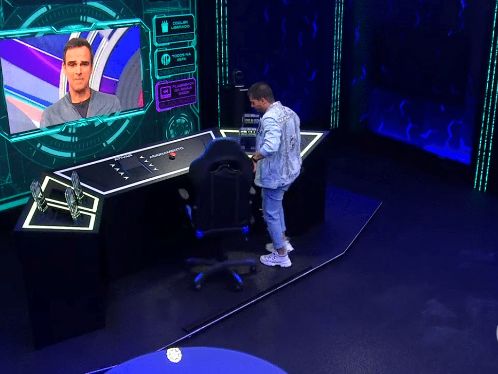 Boninho diz que Arthur voltará para a casa após 36 horas no quarto secreto