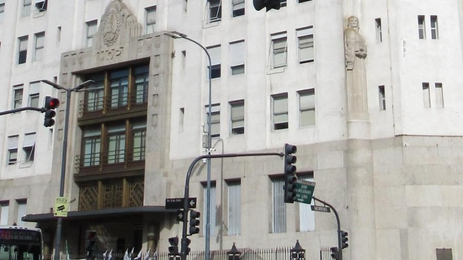 Fachada do Ministério de Obras Públicas em Buenos Aires Fachada do Ministério de Obras Públicas em Buenos Aires