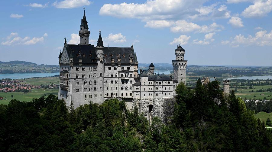 Neuschwanstein, que inspirou filmes de Walt Disney, e outros três castelos construídos pelo rei Ludwig II da Baviera entraram para a lista de proteção da Unesco Neuschwanstein, que inspirou filmes de Walt Disney, e outros três castelos construídos pelo rei Ludwig II da Baviera entraram para a lista de proteção da Unesco